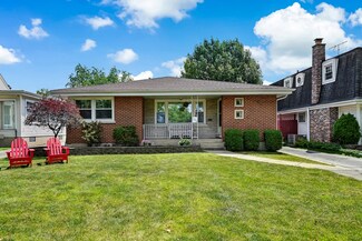 125 N Cornell Ave, Villa Park, IL 60181
