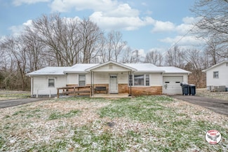 158 Pineview Dr, Albany, KY 42602