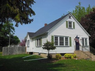 240 S Main St, Leland, IL 60531