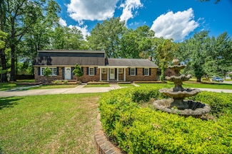 100 Colonial Dr, Goose Creek, SC 29445