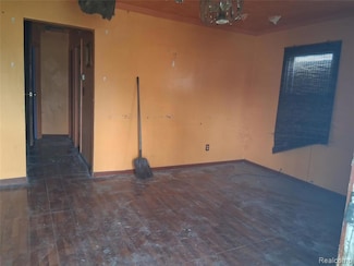 709 E Margaret St, Highland Park, MI 48203