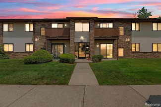 7769 Manor Cir Unit 103, Westland, MI 48185