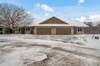 6070 Raven Ridge Ct, Rockford, MN 55373