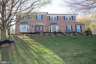 525 Caddy Dr, Doylestown, PA 18901