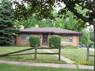 3212 Elisha Ave, Zion, IL 60099