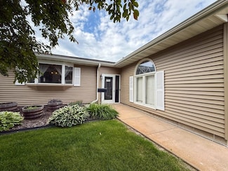 1211 Garfield St, Lexington, NE 68850