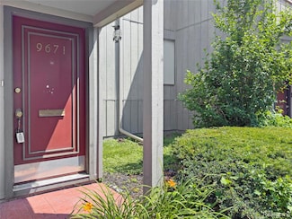 9671 Harbour Cove Ct, Ypsilanti, MI 48197