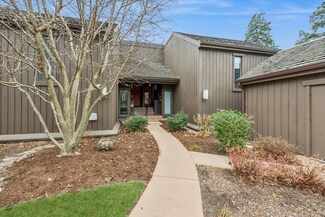276 Old Barn Rd Unit 276-B, Lake Barrington, IL 60010
