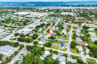 1084 James Rd, Lantana, FL 33462