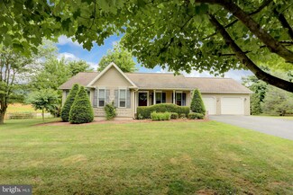 316 Veterans Dr, New Bloomfield, PA 17068