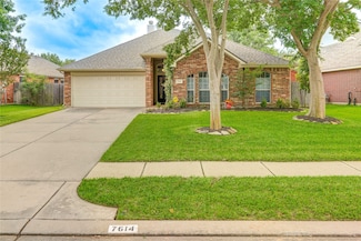 7614 Golden Thistle Ln, Cypress, TX 77433