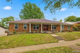 5462 Chatfield Dr, Saint Louis, MO 63129