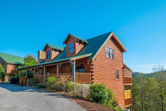 3215 White Falcon Way, Pigeon Forge, TN 37863