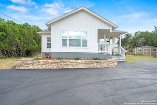 1110 Twin Deer Ln, Canyon Lake, TX 78133