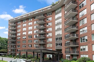 280 Boylston St Unit 903, Chestnut Hill, MA 02467