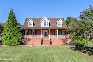 718 Bowman Bend Rd, Harriman, TN 37748