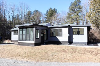 5692 E Old State Rd, Schenectady, NY 12303