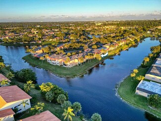 182 Lake Evelyn Dr, West Palm Beach, FL 33411