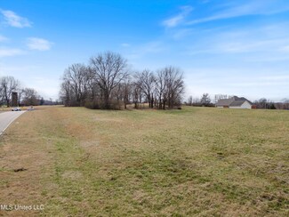 1961 Tulane Rd, Hernando, MS 38632