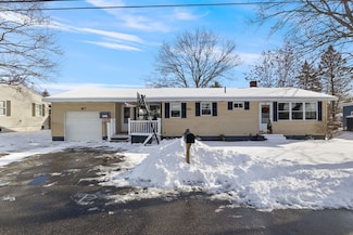 3 Labonte Ave E, Saco, ME 04072