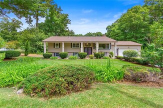 3175 Flat River Rd, Coventry, RI 02816
