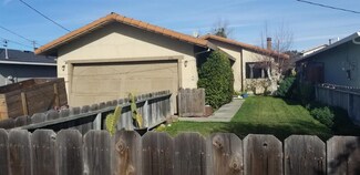 306 5th St, Hollister, CA 95023