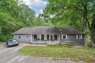 165 Holly Ct, Loganville, GA 30052