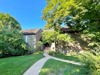 164 Pine Crest Cir Unit C, Lake Barrington, IL 60010