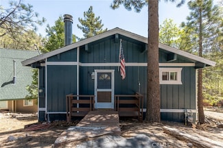 609 Dahlia Dr, Green Valley Lake, CA 92341