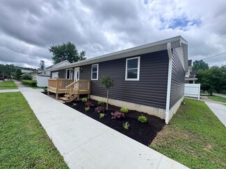 310 E Union Ave, McConnelsville, OH 43756