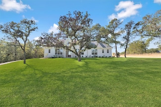 1061 Arbor Vista Dr, Azle, TX 76020