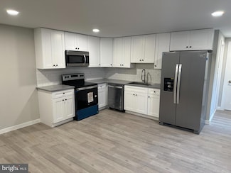 7028 Ridge Ave Unit 2, Philadelphia, PA 19128
