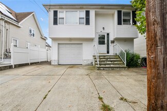 386 New York Ave, Providence, RI 02905