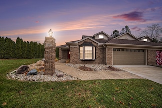 5501 Donavon Dr, Jackson, MI 49201