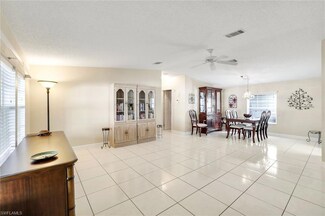 255 Riverwood Rd, Naples, FL 34114