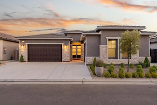 2583 E Via Sofia Dr, Fresno, CA 93730
