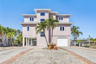 2347 Sycamore St, Saint James City, FL 33956