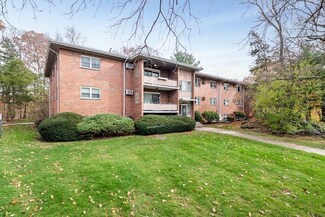 52 Jacqueline Rd Unit 9, Waltham, MA 02452