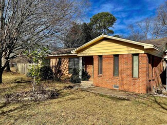 600 SW 3rd St, Bryant, AR 72022