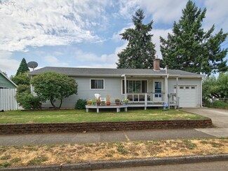 8802 NE Everett St, Portland, OR 97220