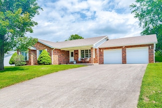 1904 Lakeview Dr, Fulton, MO 65251