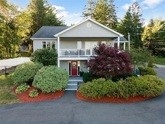 2975 John C McNamara Dr, Brackney, PA 18812