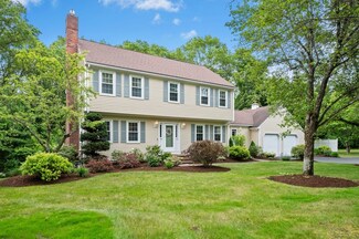 12 Hunters Run, Franklin, MA 02038
