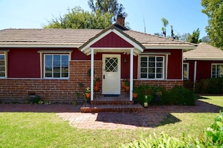 10525 Sandall Ln, Los Angeles, CA 90077