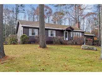 45 Ledgewood Rd, Claremont, NH 03743