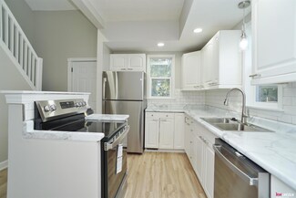 825 N 30th St, Lincoln, NE 68503