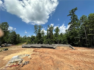176 Ivory Ln, Lexington, NC 27295