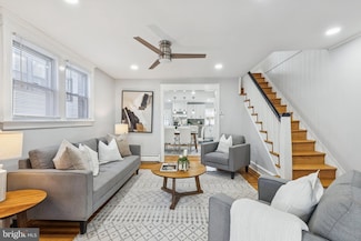 352 Lakeview Ave, Drexel Hill, PA 19026