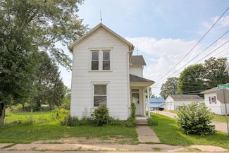 9189 Maple St SW, Stoutsville, OH 43154