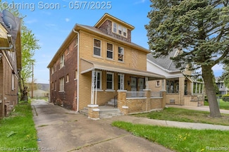 5527 Chalmers St, Detroit, MI 48213